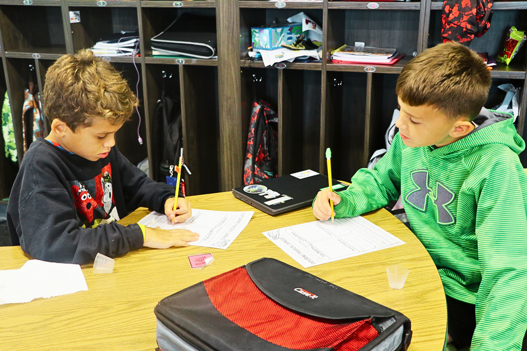Mrs. Crouch's class exploring the physical changes of an ice cube.