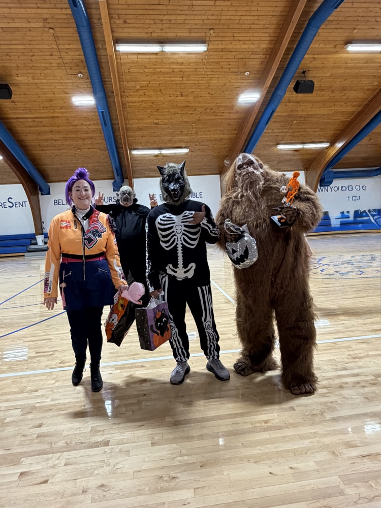 costume contest winners - staffs category