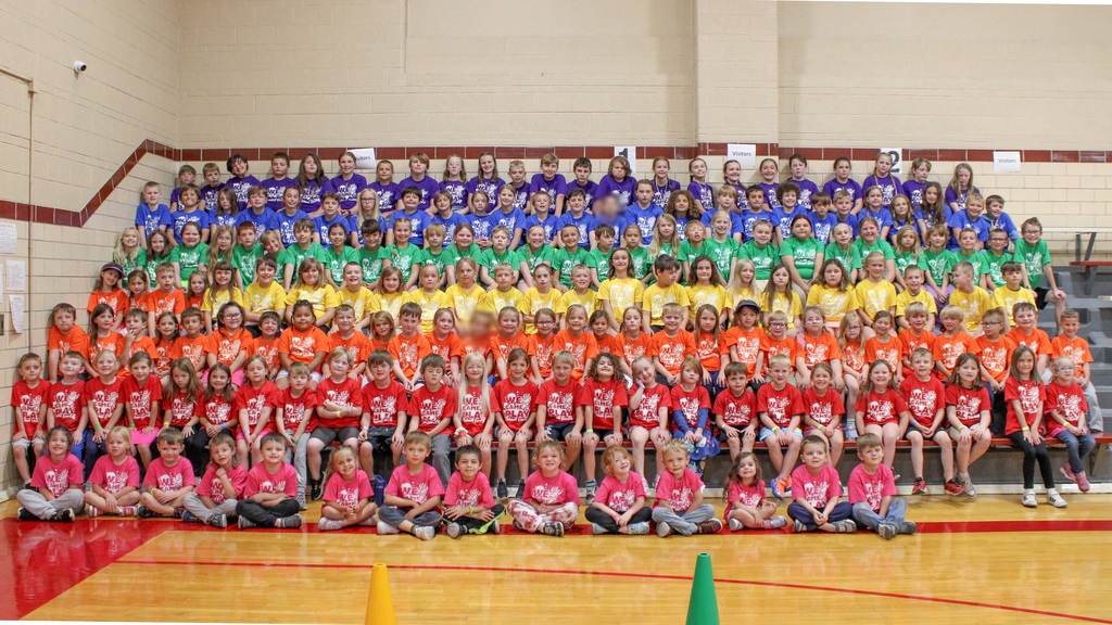 Photo of all Elementary students at Solomon USD 393