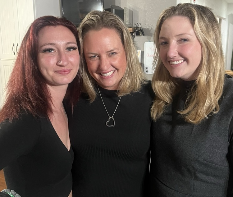 Shannan and daughters 