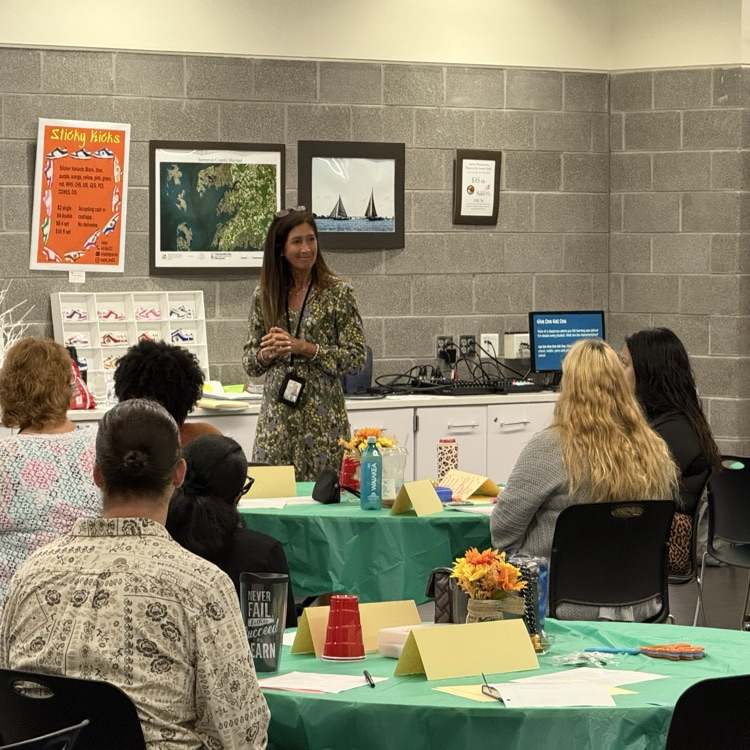 images of new teacher orientation day 1