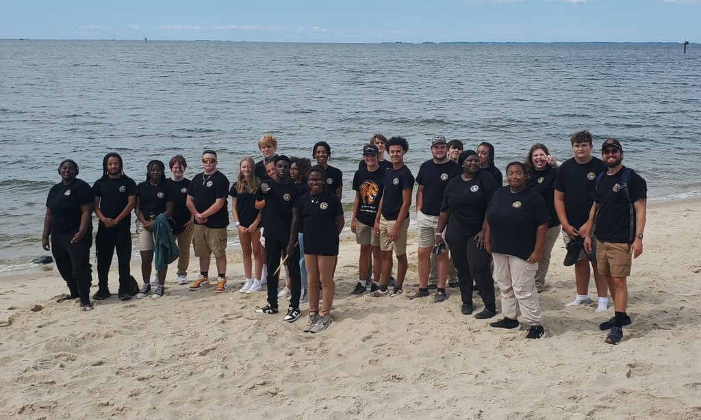 group picture on Deal Island Beach