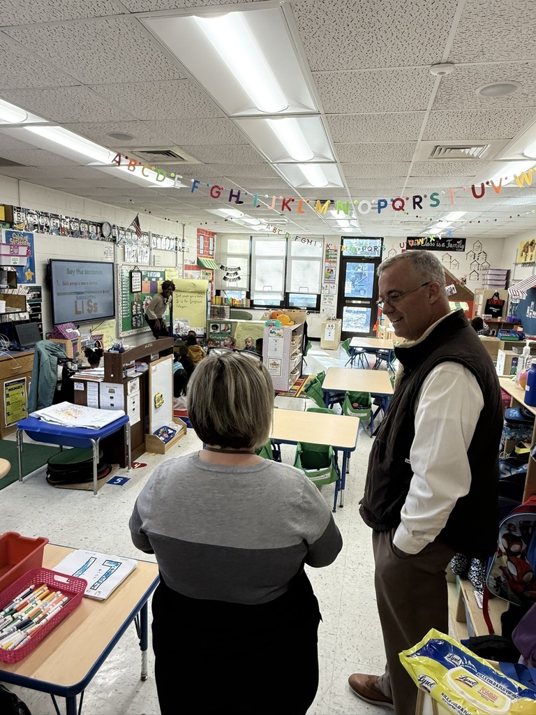 Bromwell's tour of Princess Anne Elementary