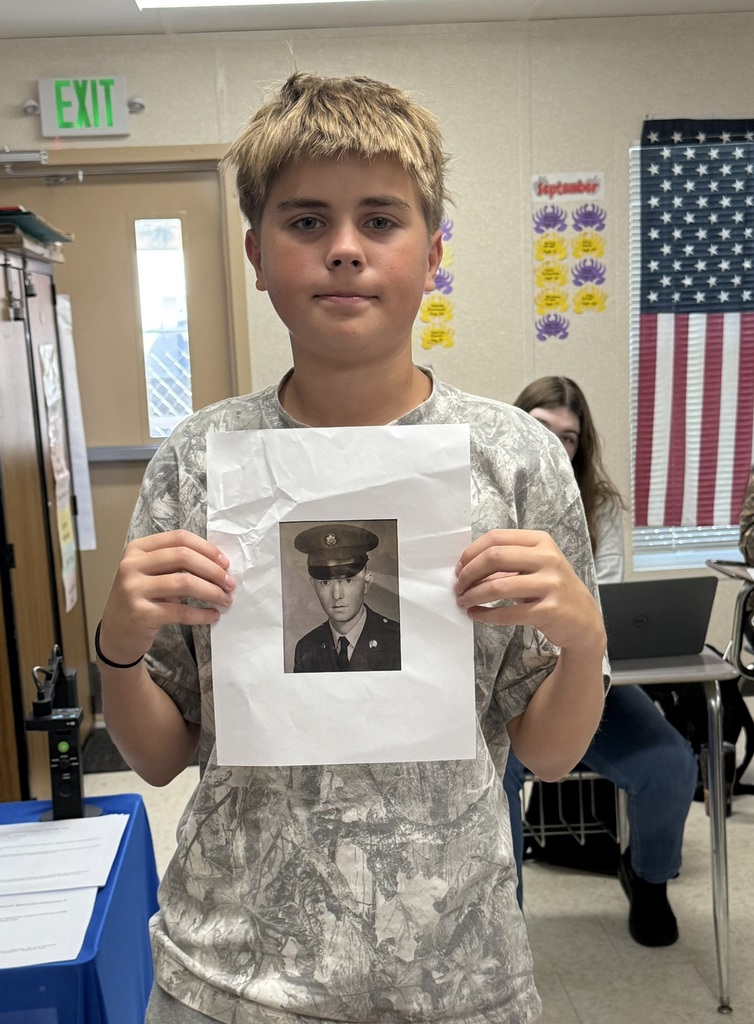 Pictures from Robin Ford's 9th Grade US History Class honoring Veterans