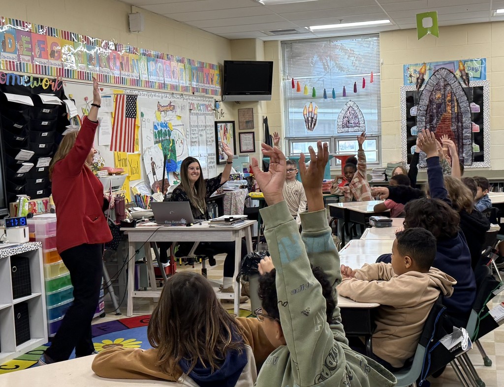 Pictures of Mary Beth Carozza's visit to Somerset County Public Schools