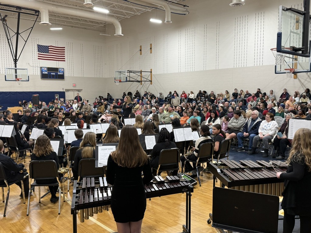 Images of the  Somerset Intermediate School band and choral performance 