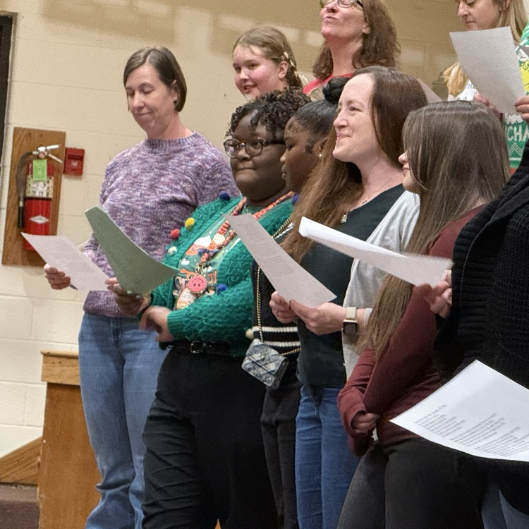 Crisfield high school holiday concert photos 