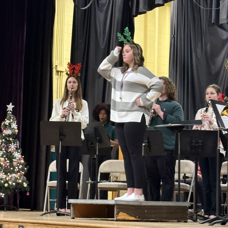 Crisfield high school holiday concert photos 