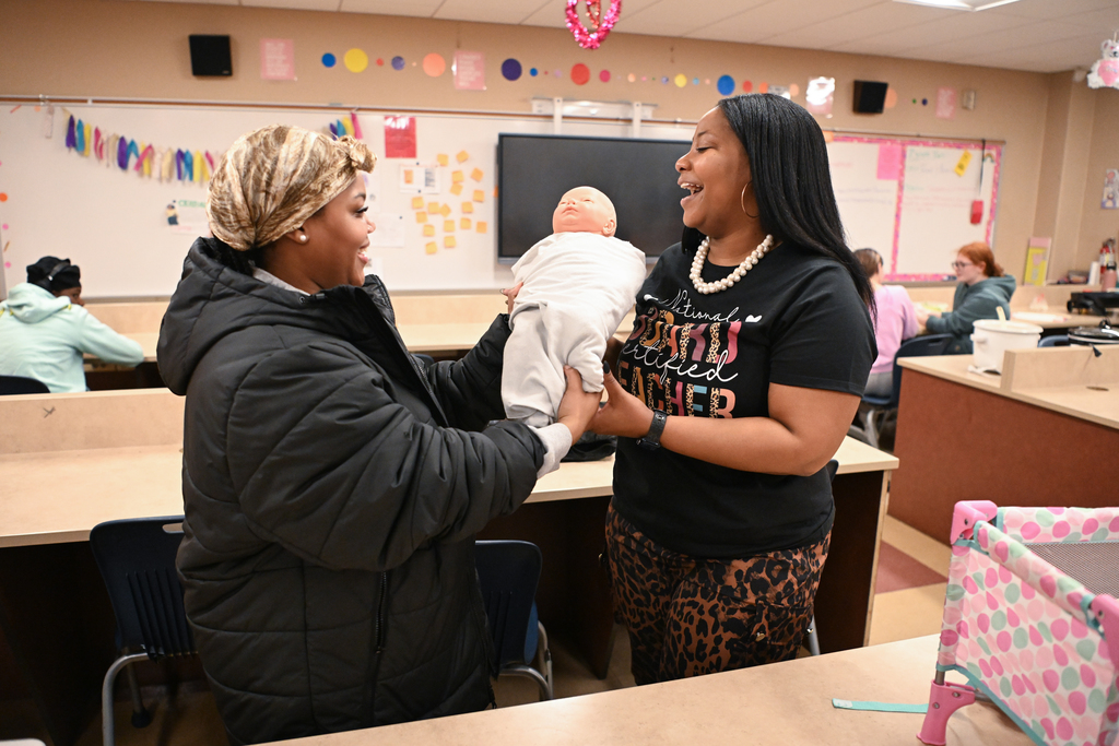 Images of Washington Academy & High School's 2026-2027 Somerset Teacher of the Year Candidate, Ms. Myresha Bevins and classroom of students.