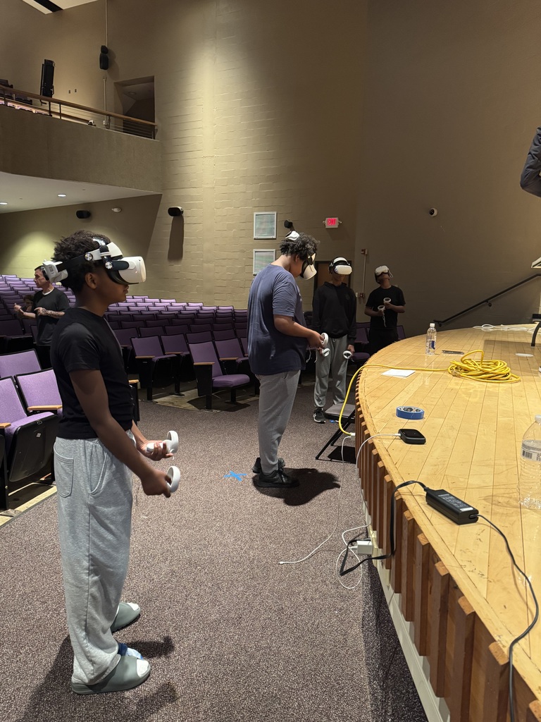 Students experiencing a career Virtually