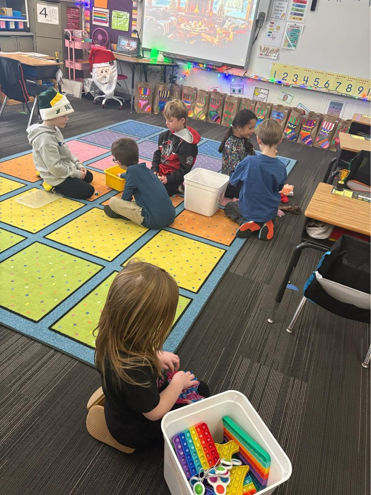 Nothing like a little Friday fun in Formos’ 1st grade class, where students ended the week engaged, happy, and excited to learn! #SomersetSpartanPride