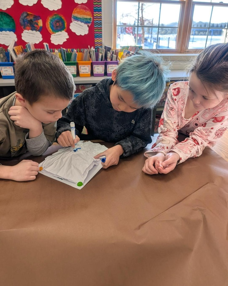 Second graders are learning how rivers flow by creating mountain models and simulating rain! 🌧️⛰️ #SomersetSpartanPride