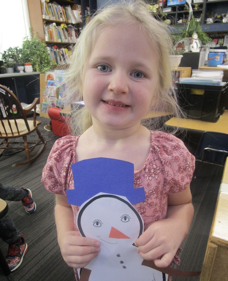 Ms. Larson’s Junior Kindergarten brought the snowman fun inside! ⛄️✨ 