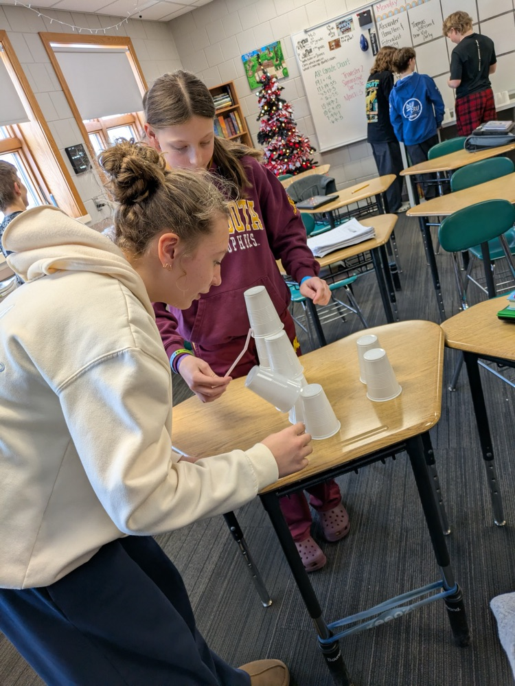 Teamwork in action! 💪   The 7th grade leadership class started learning about collaboration through an engaging stacking challenge. #SomersetSpartanPride 