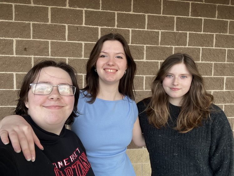 Congratulations to Marlene Peer, Clara Pope, and Kiana Moeller-Krumenauer for qualifying for State Forensics! 