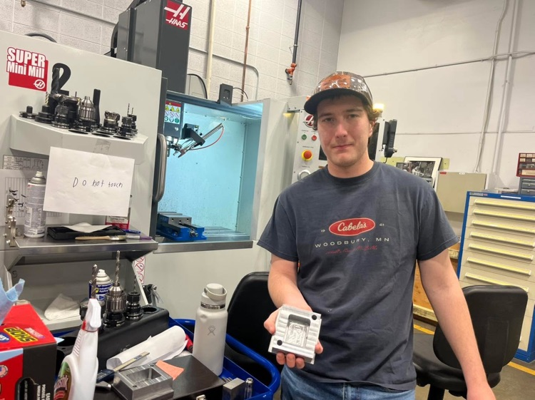 On Tuesday, April 7, our 9th grade students visited University of Wisconsin–Stout and Northwood Technical College, exploring both a 4-year university and a 2-year technical college experience.