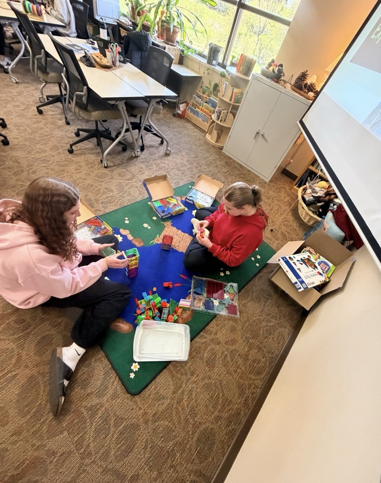 A great learning opportunity for our transcripted credit Early Childhood Education class! 