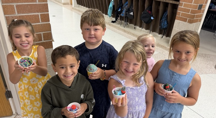 🍦 Mr. and Mrs. Klinger’s 1st Grade Day Camp had a SWEET time celebrating Ice Cream Day! 