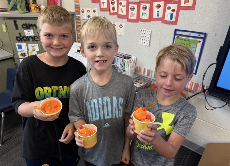 🍦 Mr. and Mrs. Klinger’s 1st Grade Day Camp had a SWEET time celebrating Ice Cream Day! 