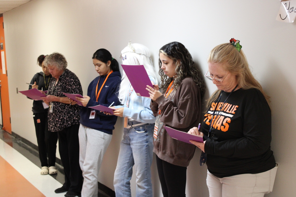 Christmas Door Decorating Contest