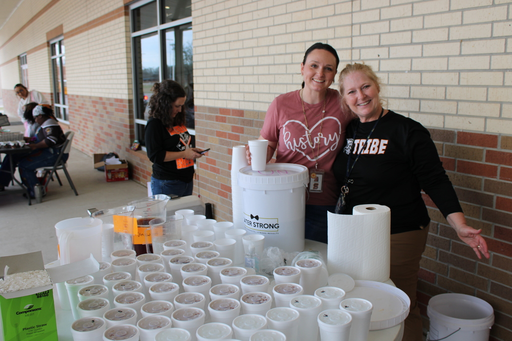 senior fundraising dinner