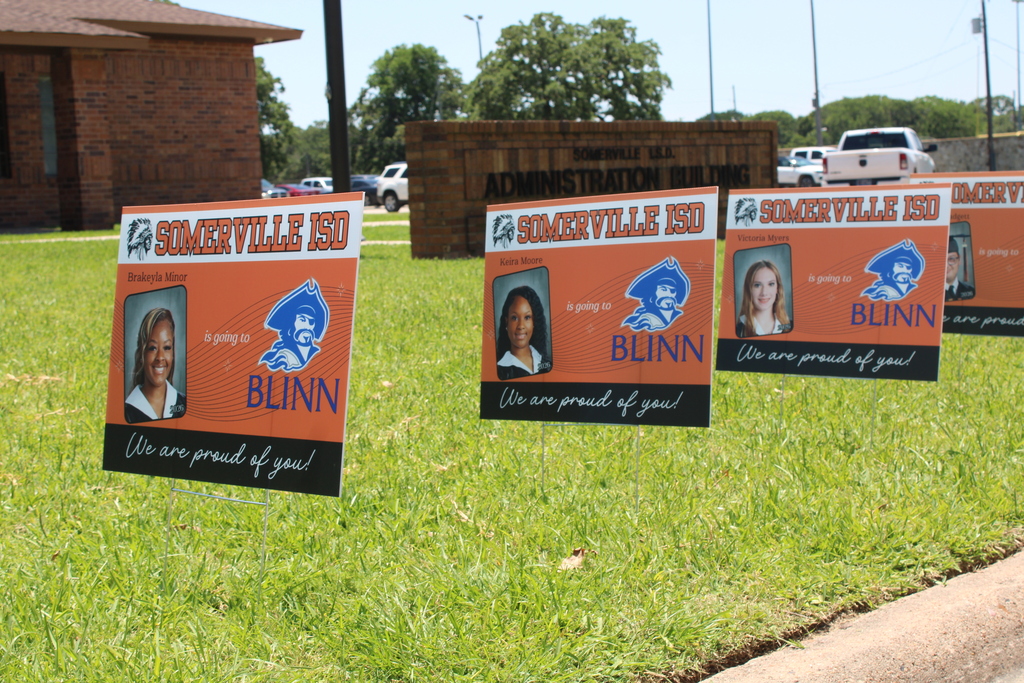 2026 Senior Signs