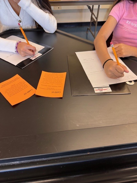 Our 4th annual Life Skills Day at Somerville Middle School was a huge success! This Chromebook-free day gave students the opportunity to step into real-world learning through hands-on experiences that truly matter. Across all grade levels, students explored important life skills, including emergency preparedness and fire safety, as well as empathy, mindfulness, and civic responsibility.