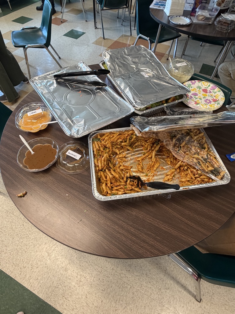 A huge thank you to the Somerville PTO for treating Somerville Middle School staff to a delicious lunch from JP’s Deli & Catering (@jpdeli_catering)! 🥪🍝🥗