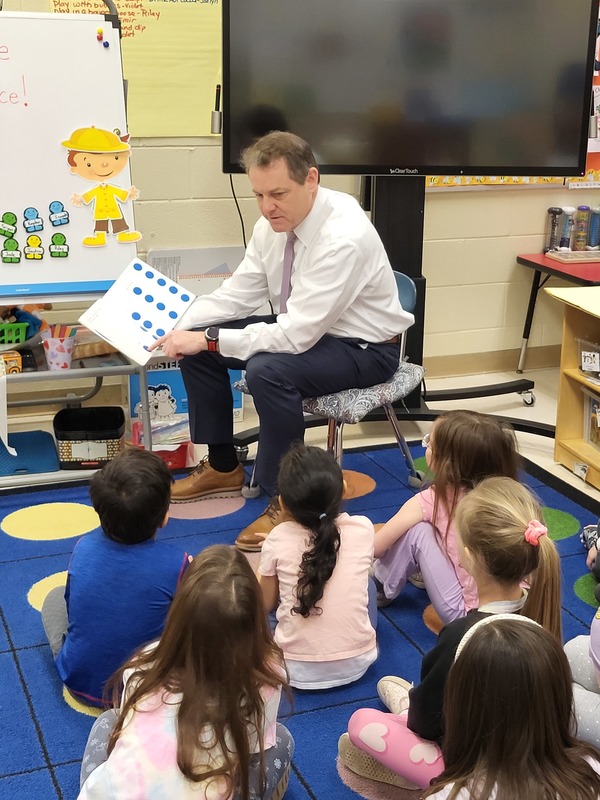 Photos from March at Somerville Public Schools highlight students performing in Anything Goes, singing in Showcase of the Arts 2026, welcoming guest readers during Read Across America Week at VDV, and participating in the VDV Variety Show.