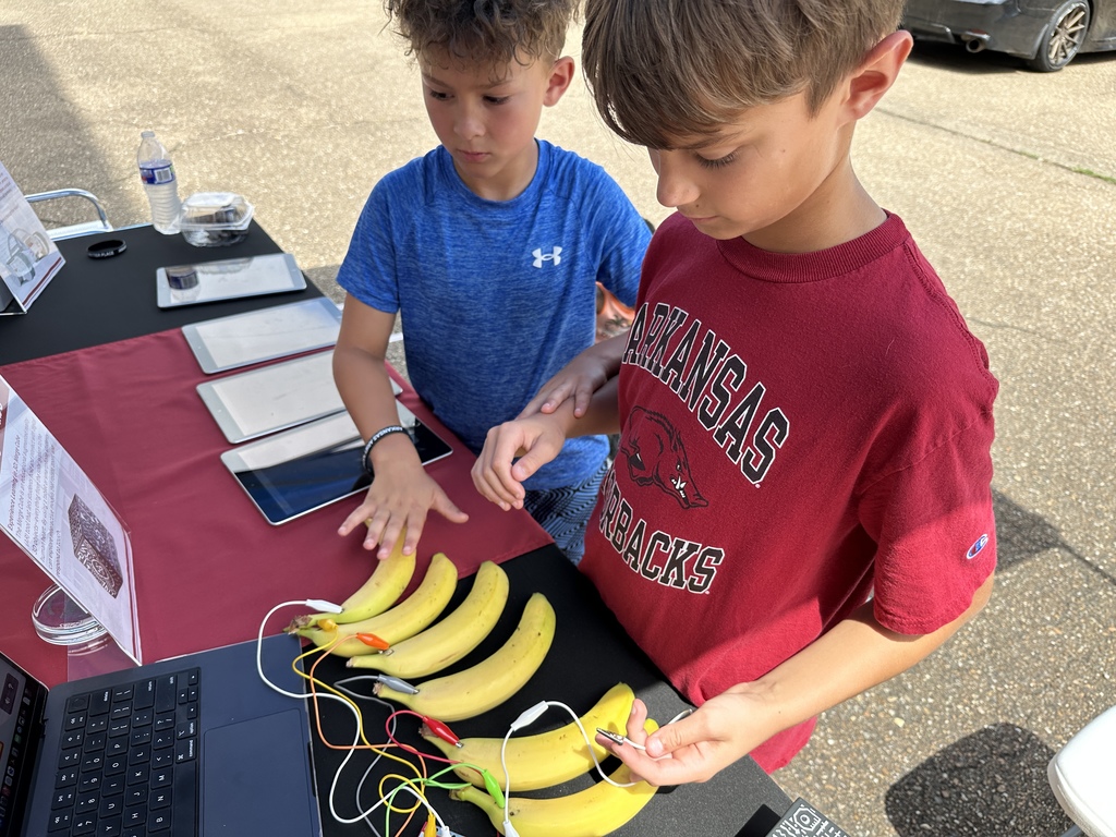 Children playing with Makey Makey banana piano