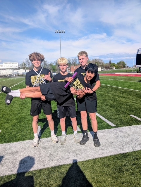 boys 4 by 800 racing team