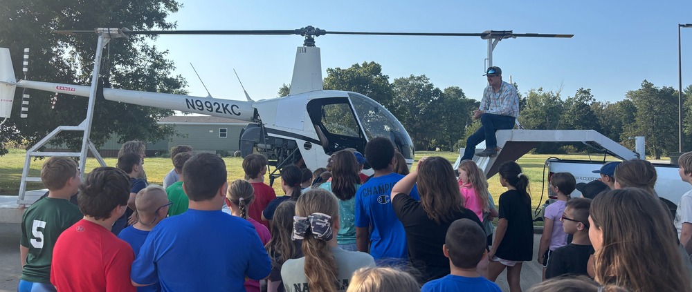 kids and helicopter