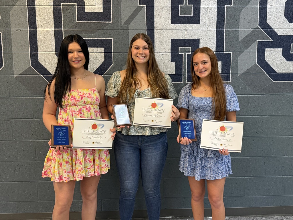 Zoey Feldhake, Lauren Johnson, Amelia Montes- Cougar Award