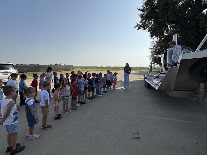 kids and helicopter