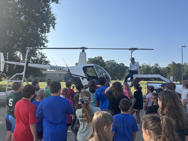 kids and helicopter