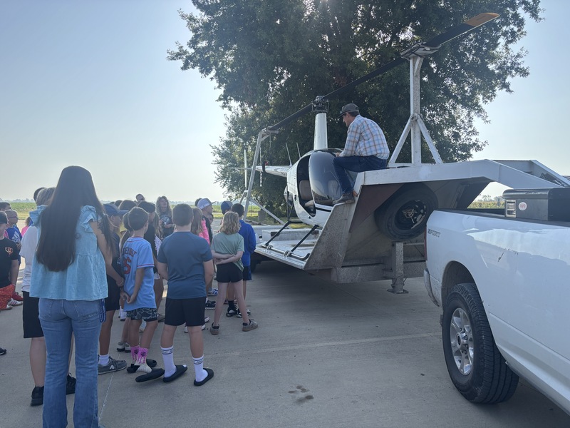kids and helicopter