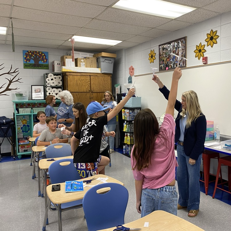 students making experiments 