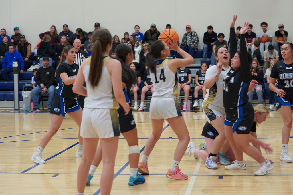 Photo: AHS vs. Questa