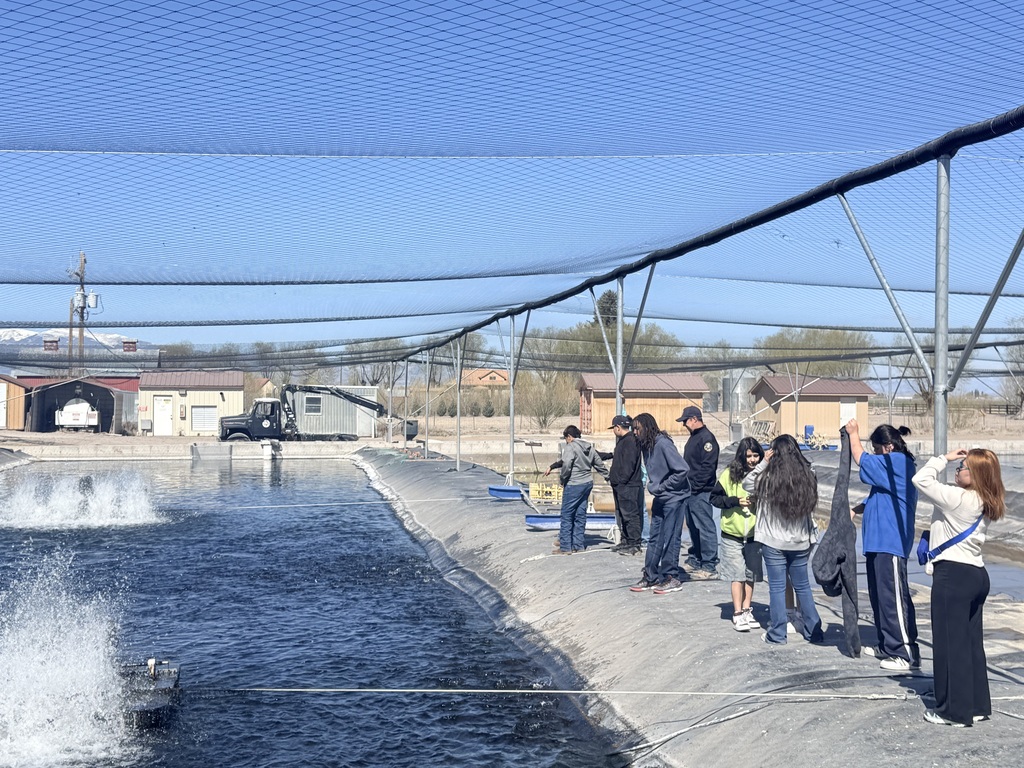 Photo: 7th Grade Fish Hatchery Trip