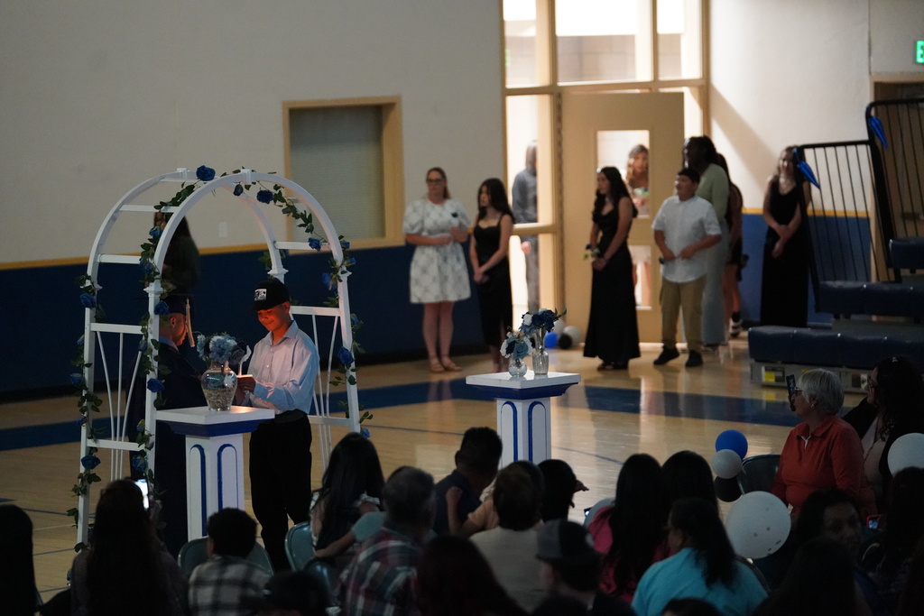 Photo: Candle & Rose Ceremony