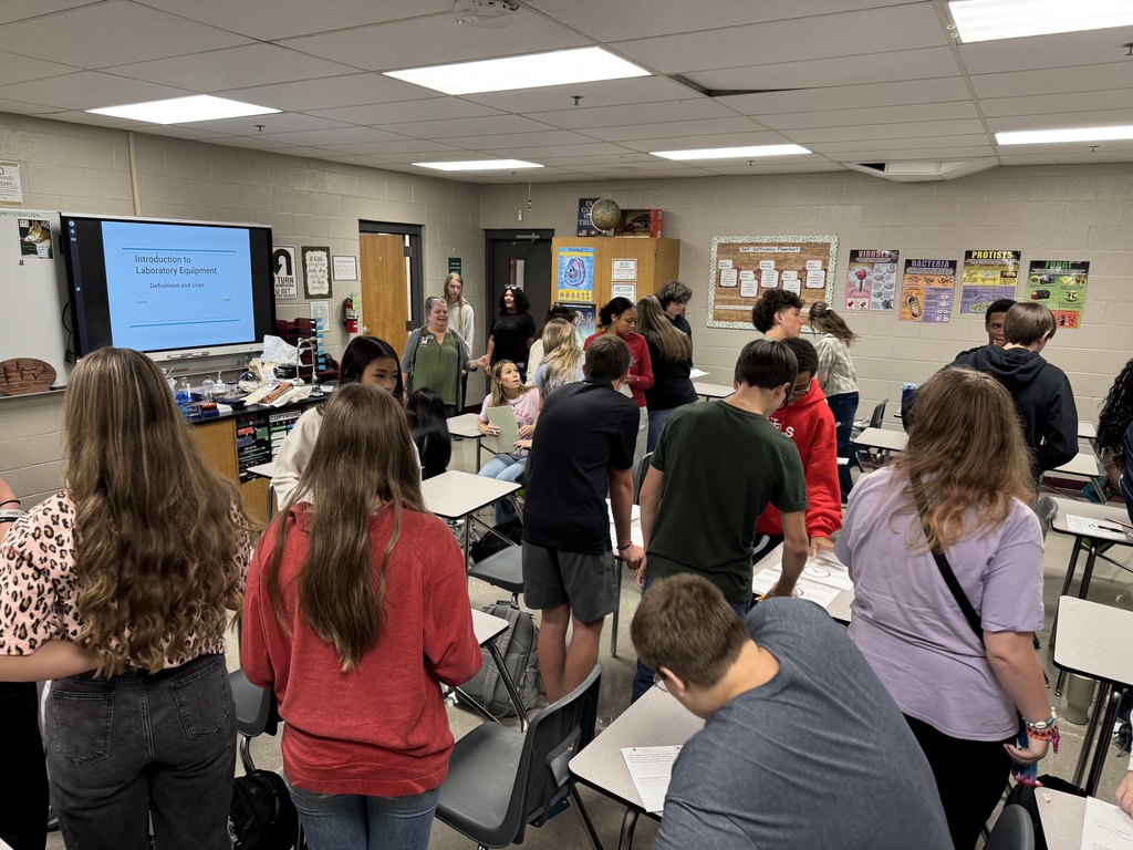 Mrs. Wages Honors Biology class