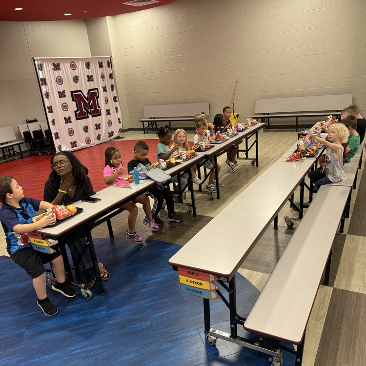 Cafeteria time