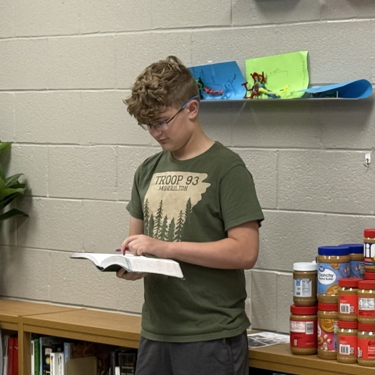 JC Howard talking to students