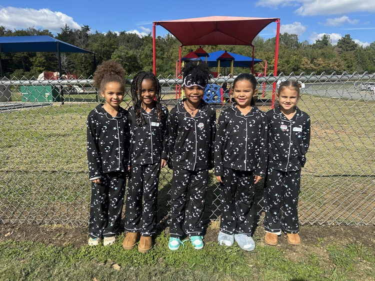 students in matchin PJs!