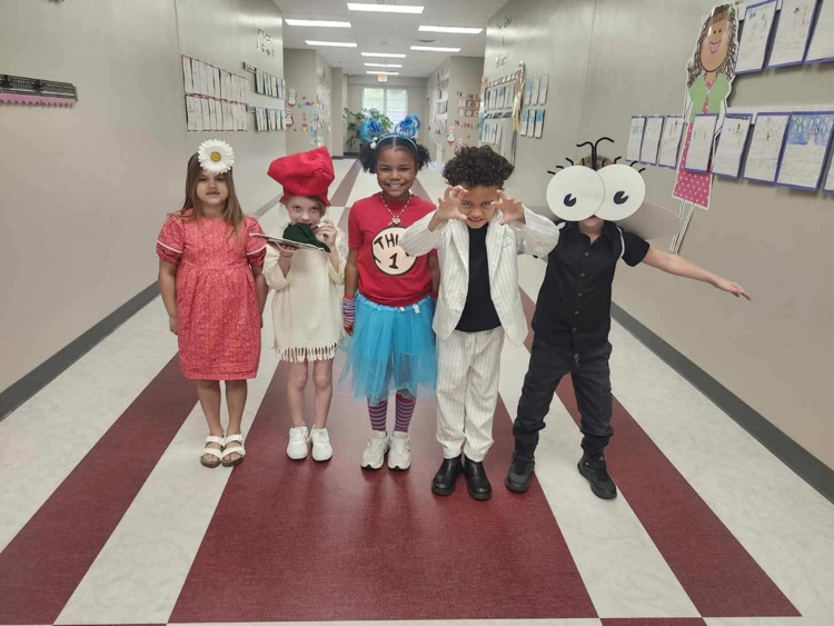 1st grade celebrates Read Across America with a few characters and lots of fun! 🍎📚