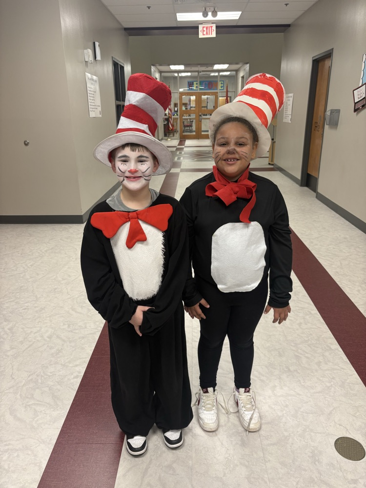 1st grade celebrates Read Across America with a few characters and lots of fun! 🍎📚