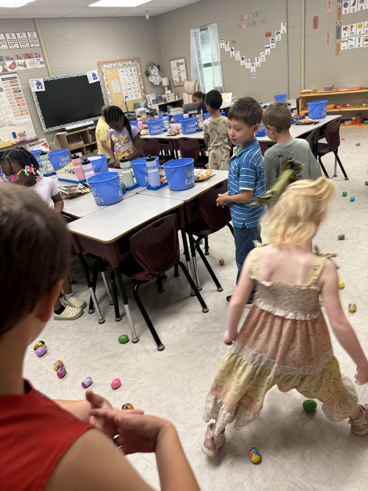 students hunting eggs 