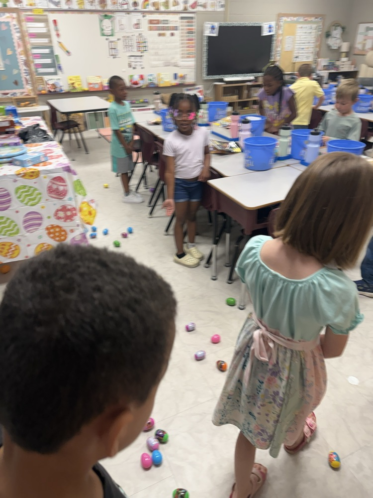 students hunting eggs 