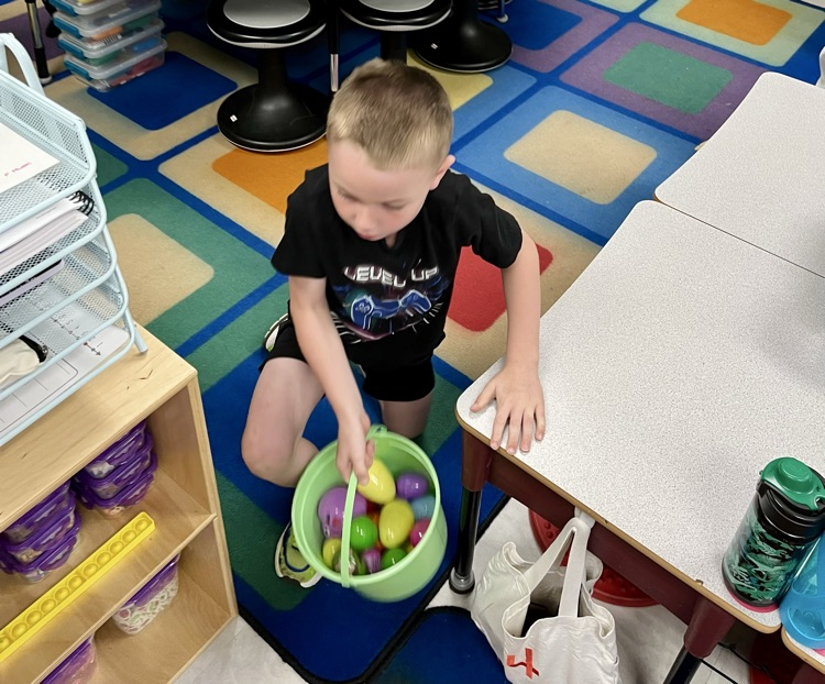 students hunting eggs 