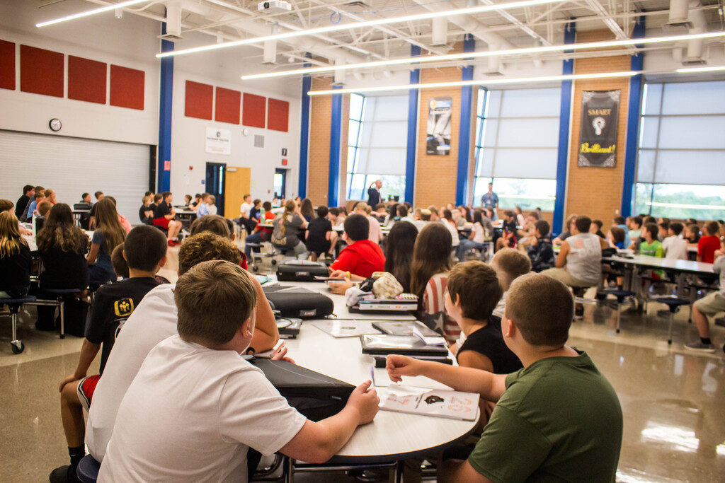 SDMS Principal Schiering Welcomes Incoming Sixth-Grade Students on the First Day of School